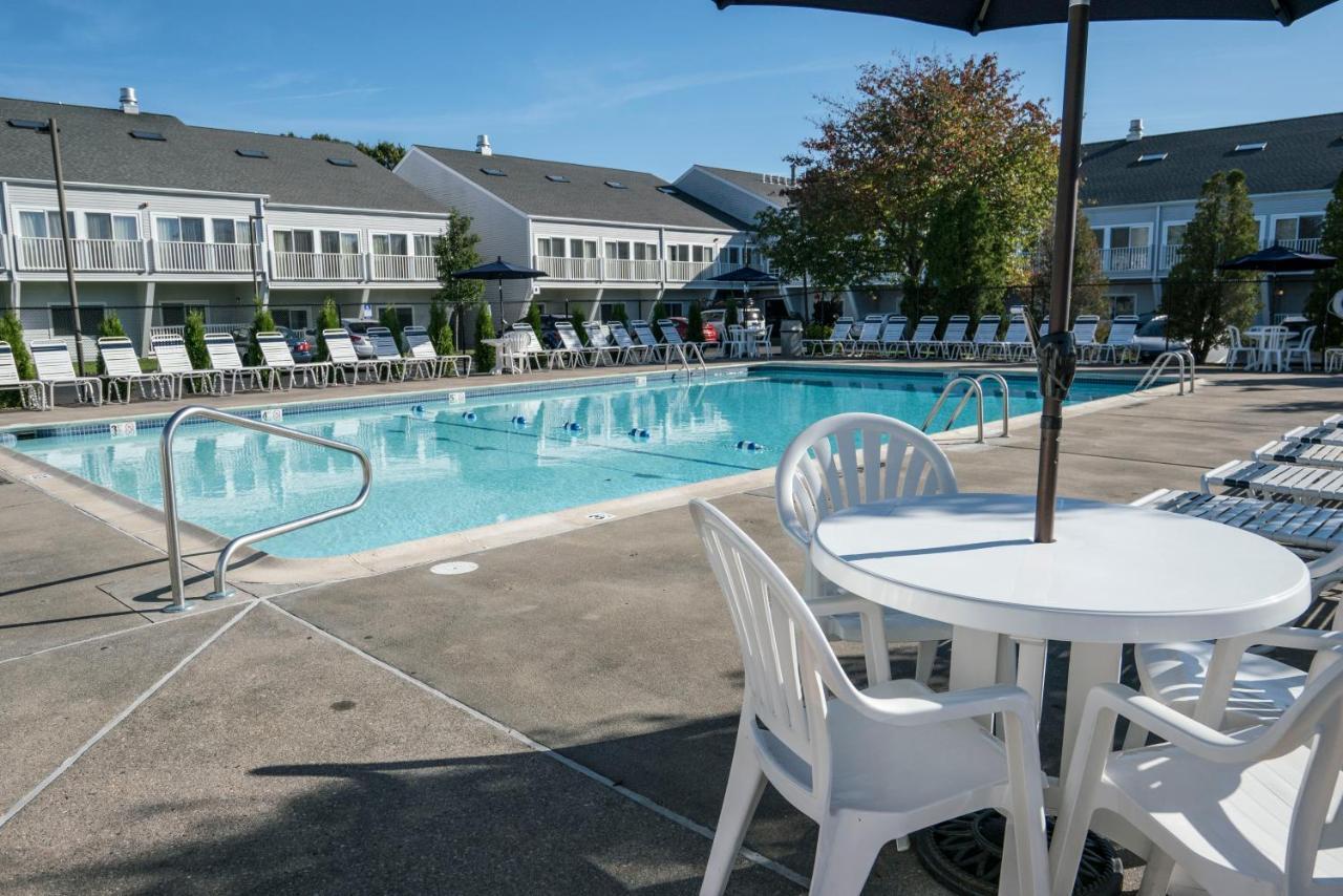 The Cove At Yarmouth Hotel West Yarmouth Exterior photo